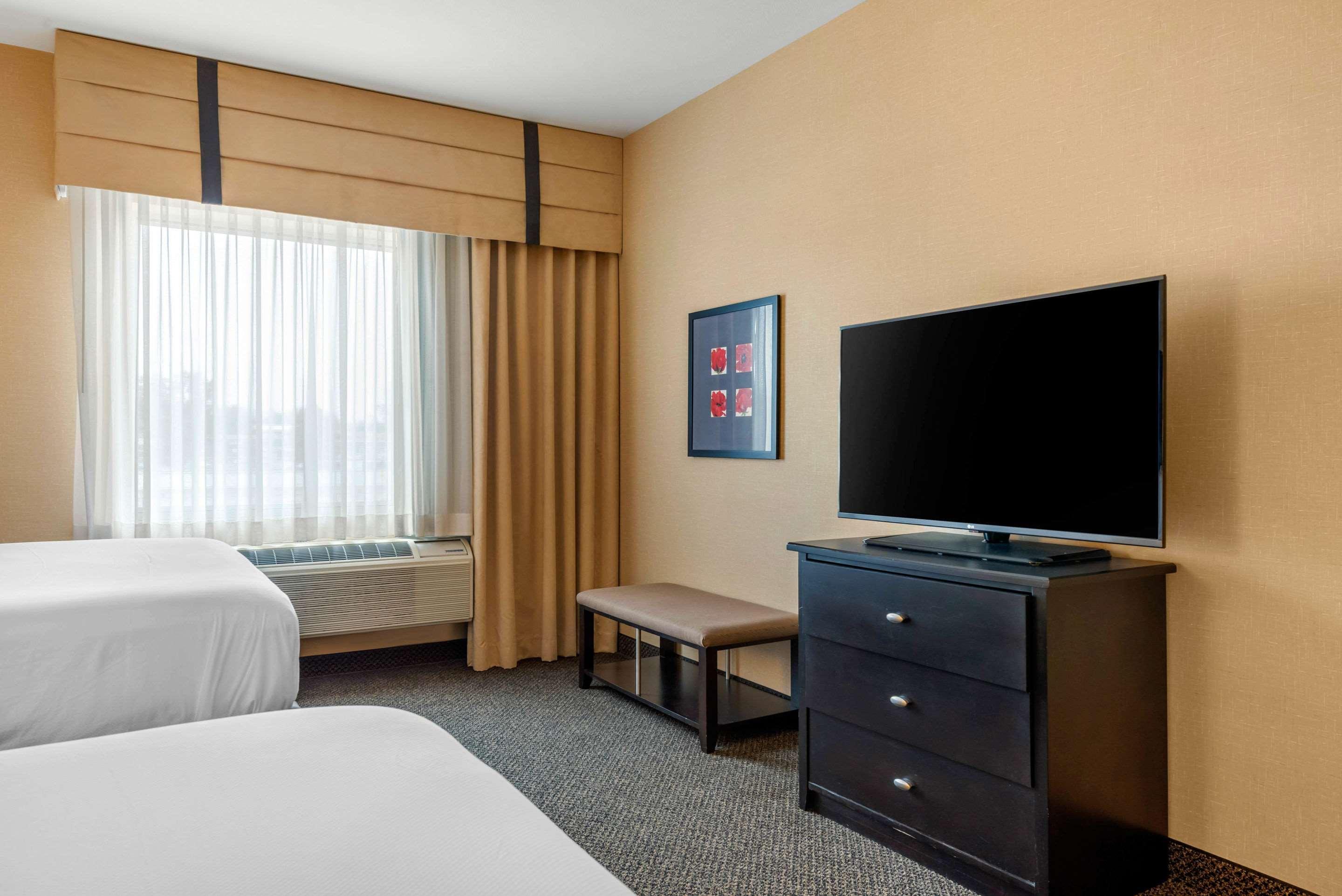 Cambria Hotel Akron - Canton Airport Uniontown Екстер'єр фото
