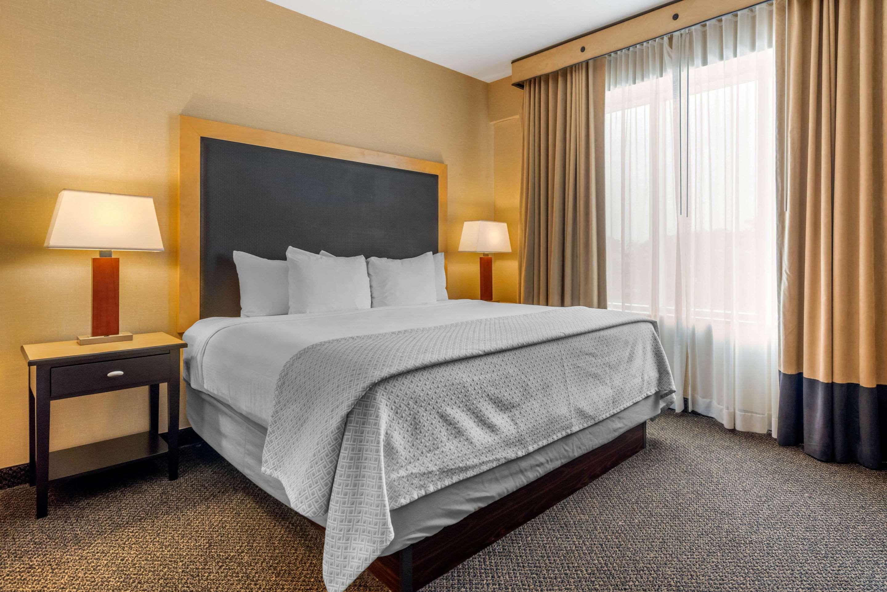 Cambria Hotel Akron - Canton Airport Uniontown Екстер'єр фото