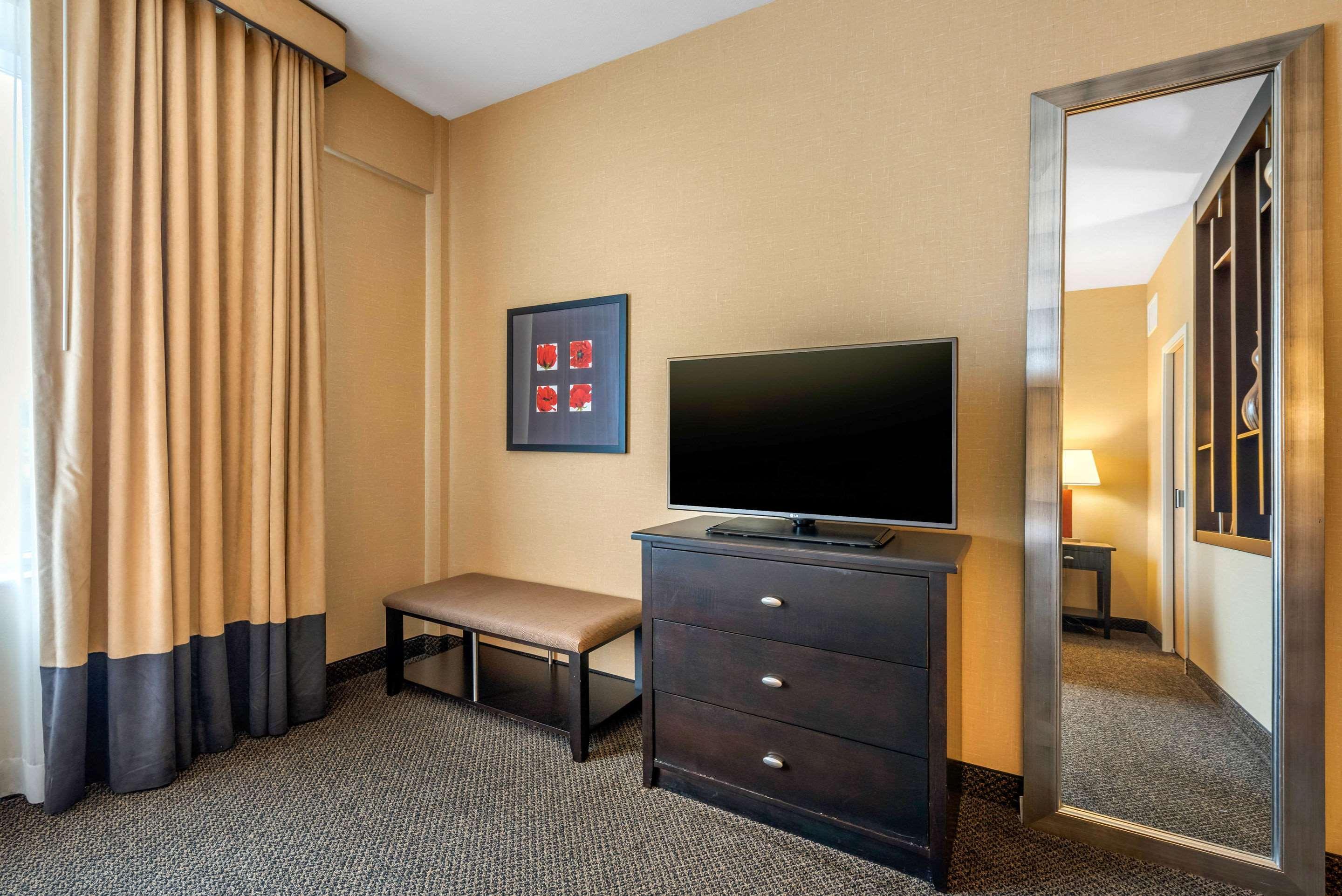 Cambria Hotel Akron - Canton Airport Uniontown Екстер'єр фото