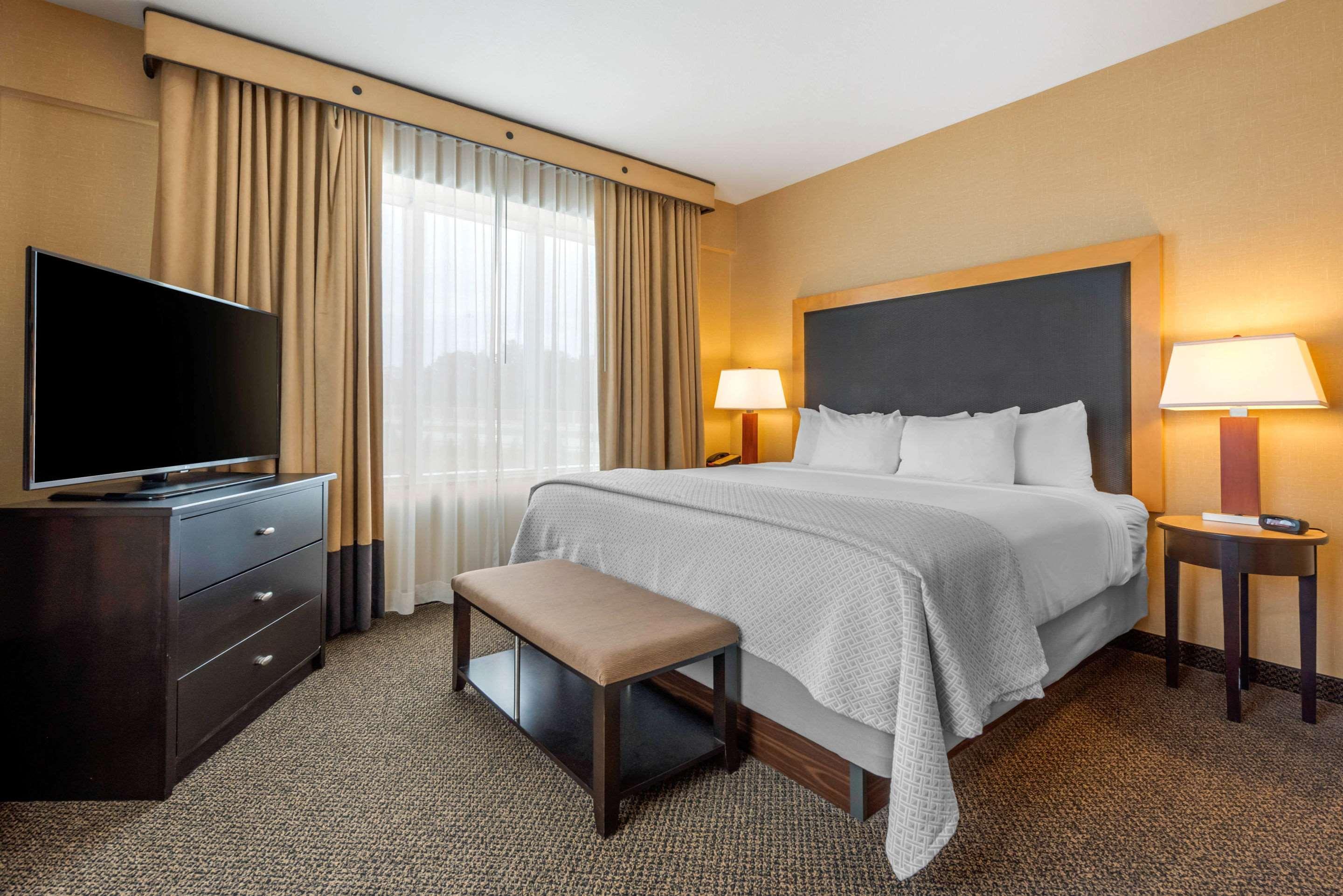 Cambria Hotel Akron - Canton Airport Uniontown Екстер'єр фото