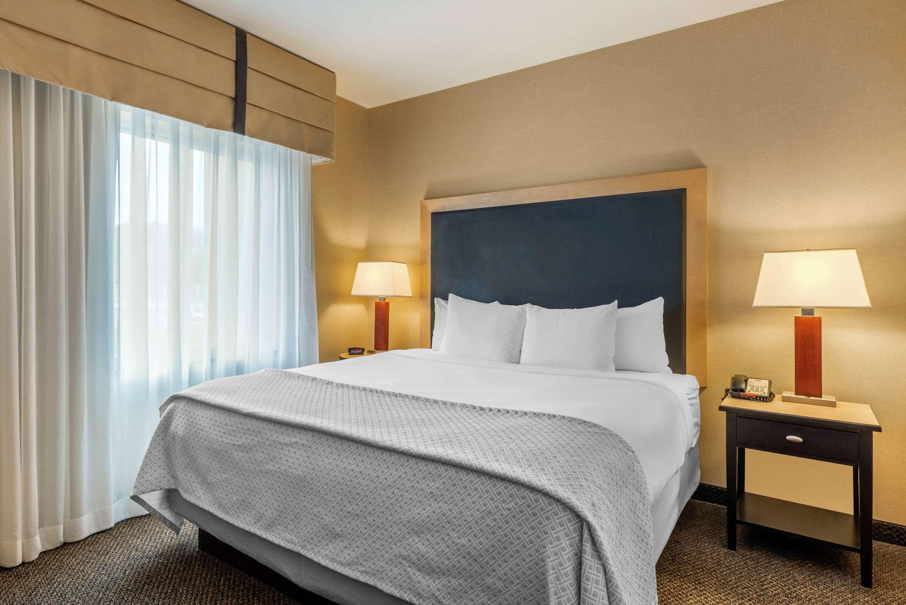 Cambria Hotel Akron - Canton Airport Uniontown Екстер'єр фото