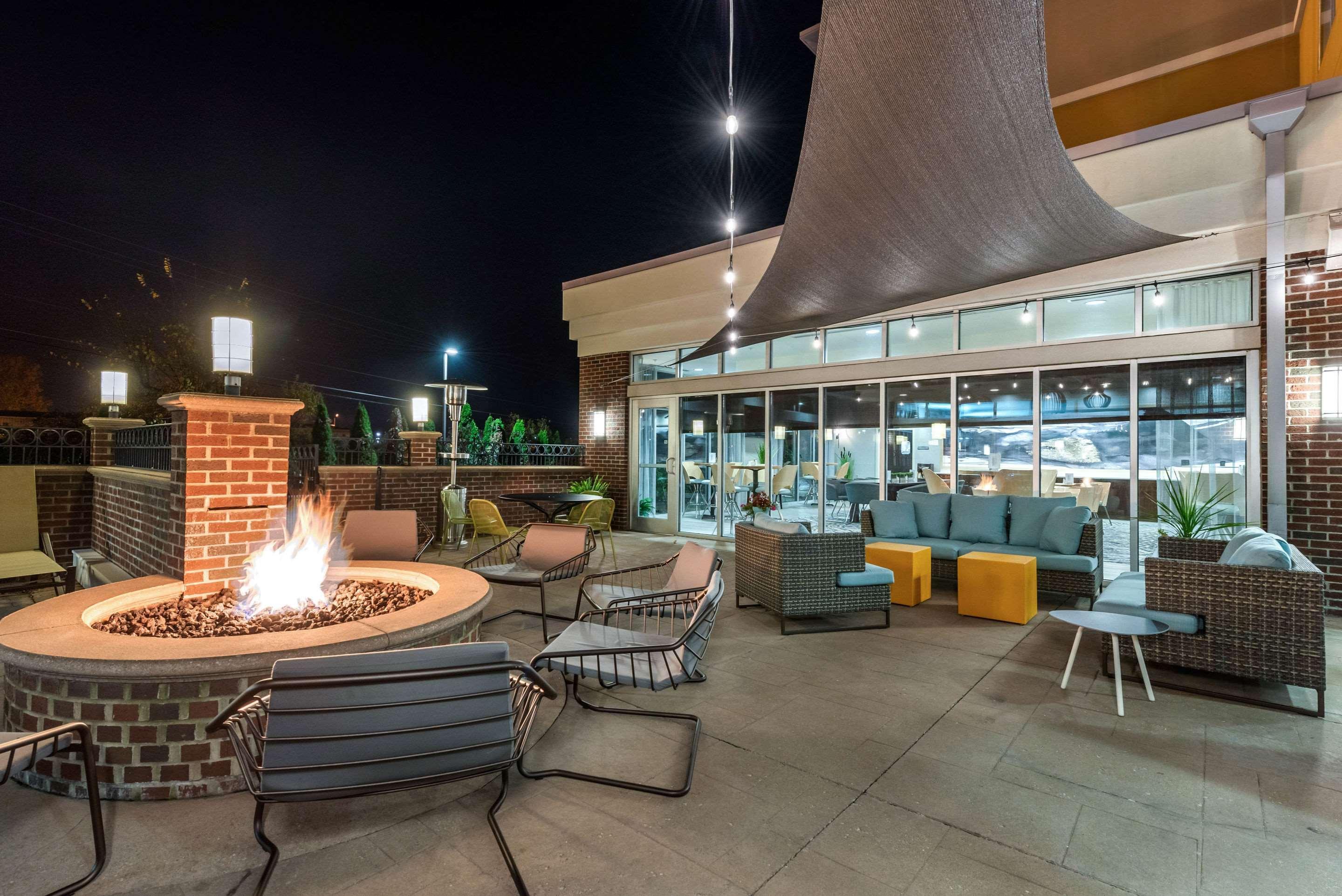 Cambria Hotel Akron - Canton Airport Uniontown Екстер'єр фото