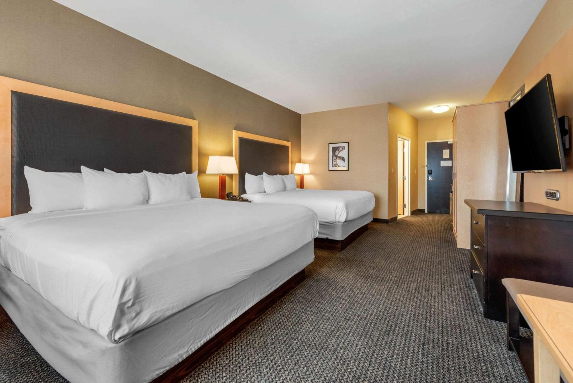 Cambria Hotel Akron - Canton Airport Uniontown Екстер'єр фото