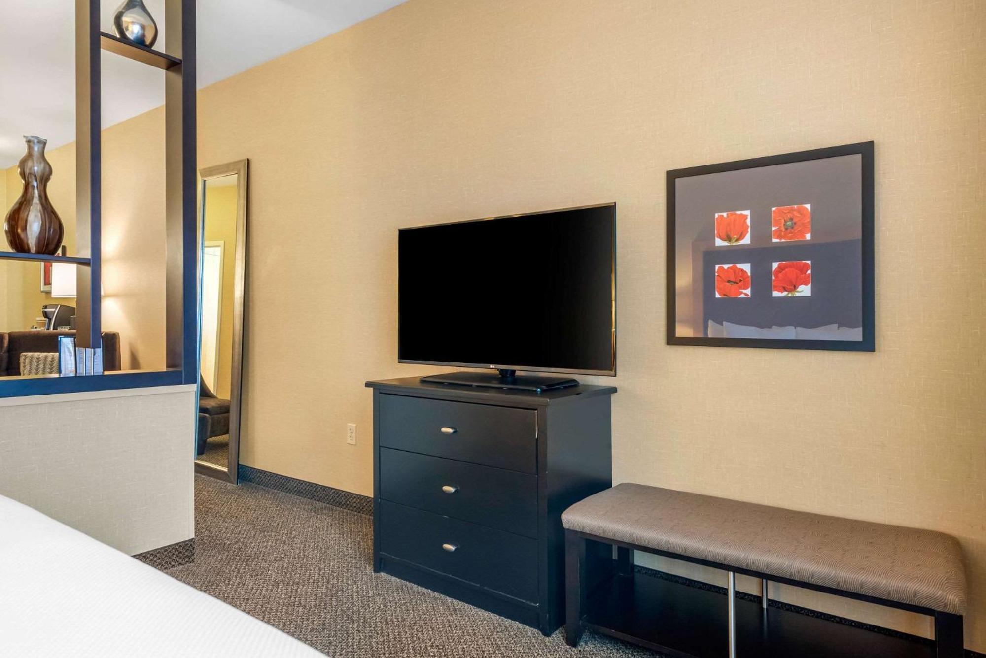 Cambria Hotel Akron - Canton Airport Uniontown Екстер'єр фото